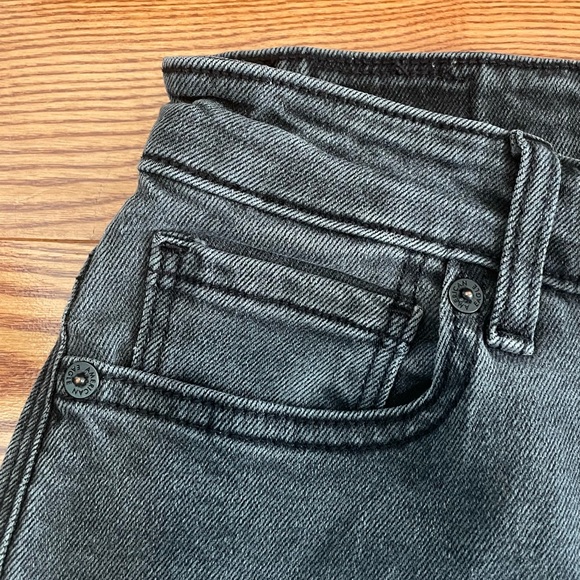 American Eagle Stretch Mom Jean, Regular, Size 2 - Picture 7 of 7